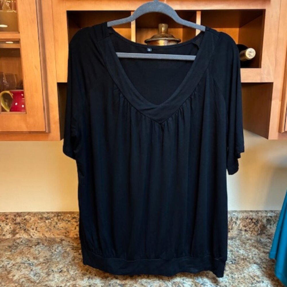 Ladies tops, size XL and 1XL, black, white, teal